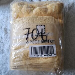 Liz Claiborne Yellow 6-Piece Kids Bath Set